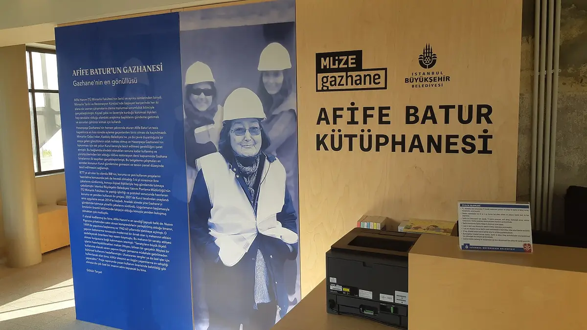 Afife Batur Kütüphanesi, Kadıköy