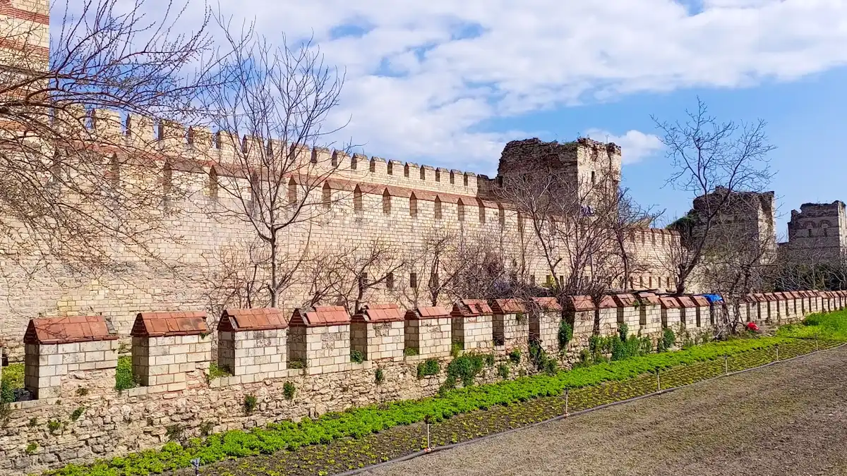 Kara Surları Belgradkapı Kitaplığı, Fatih